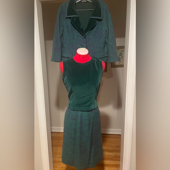 1960s 3 Piece Skirt Suit Matching Green & Purple Boucle Set Top Skirt & Jacket - Picture 2 of 16